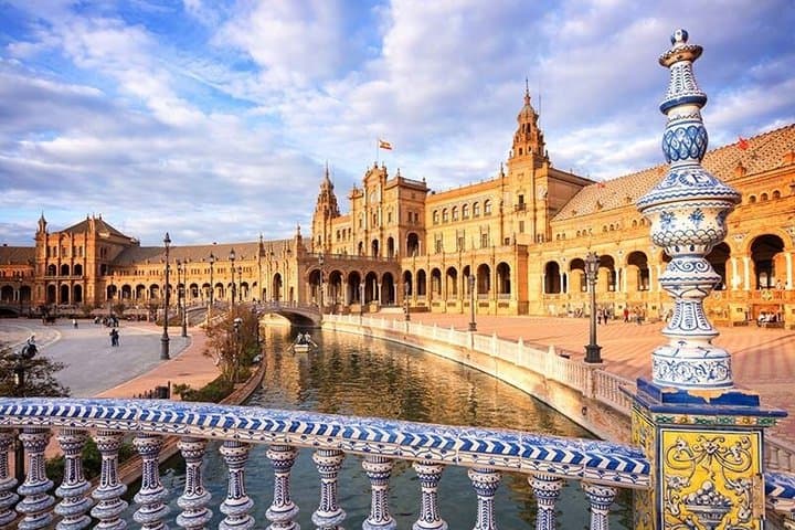 Cruise-Friendly Seville Tour with Leisure Time from Cadiz Port