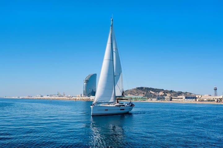 Private Sailing Barcelona with Cava and Mediterranean Aperitifs