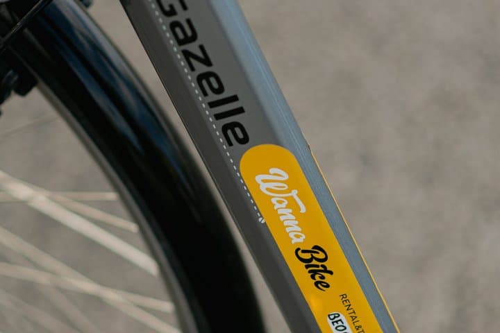 Barcelona Premium Dutch E-Bike Rental 1h-3 Days | Free GPS Routes
