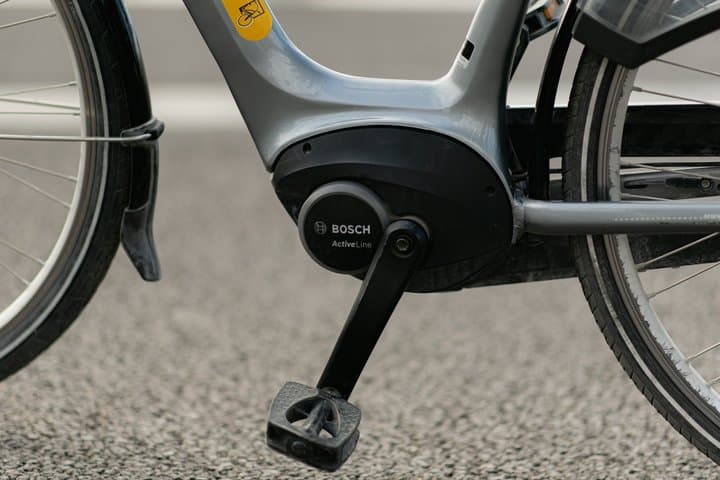 Barcelona Premium Dutch E-Bike Rental 1h-3 Days | Free GPS Routes