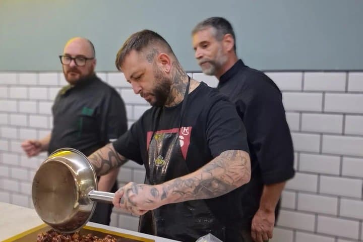 Paella, Tapas and Sangría Cooking Class in Barcelona