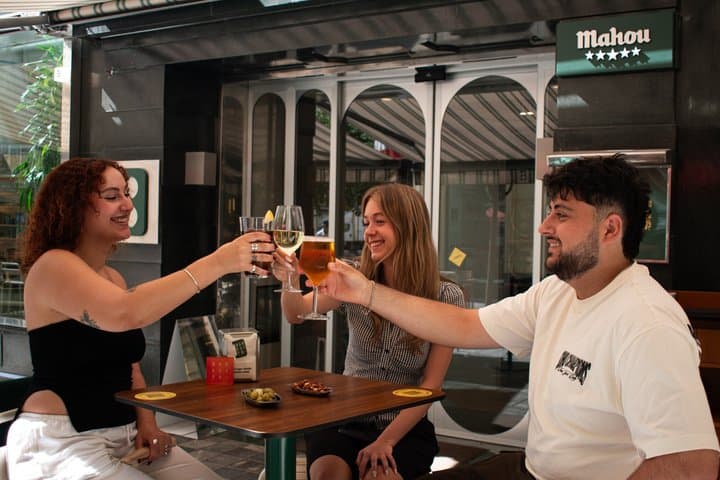 Valencia: Old Town & Tapas Tour with Local Guide