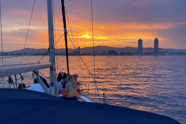 Private 2-Hour Sailing Experience in Barcelona