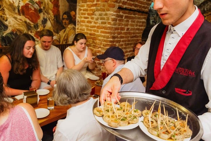 Madrid: Small-Group Food Tour with Local Tapas & Spanish Wine