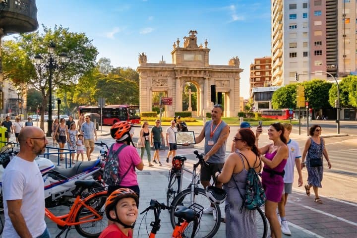Valencia City Highlights in Guided Bike or E-Bike Tour