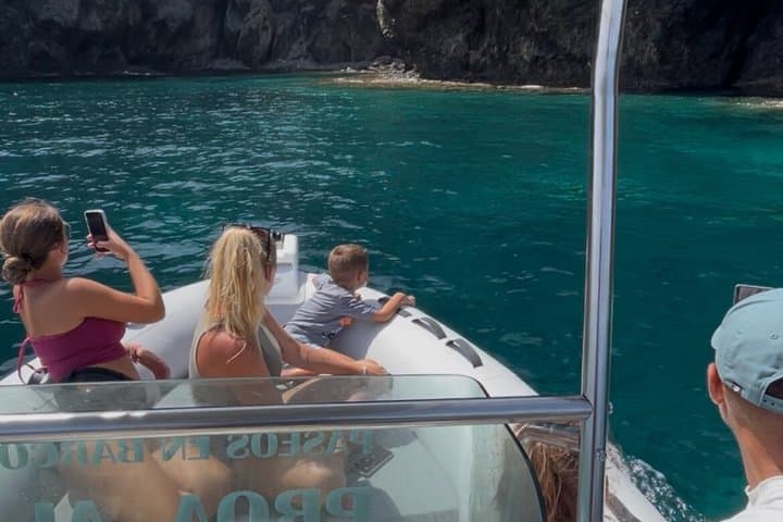 Carboneras : Route of 6 coves by boat through Cabo de Gata
