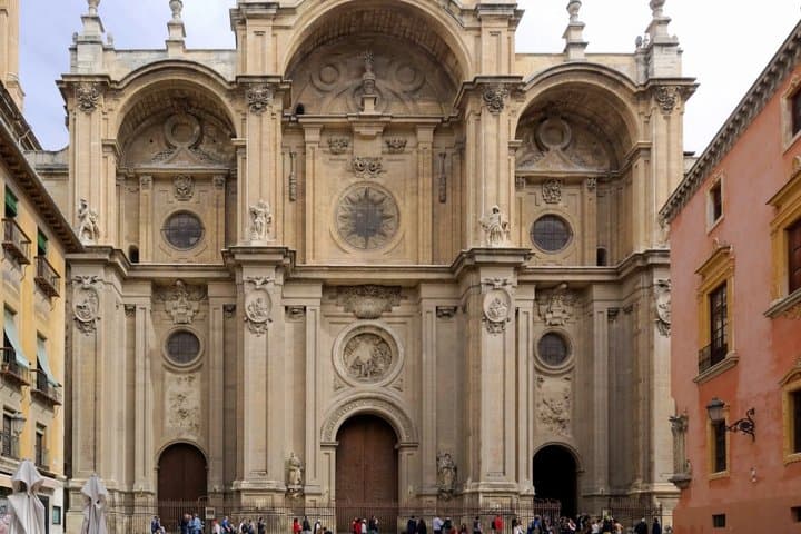 Granada Self Guided Walking Tour Landmarks with Audio and Quiz