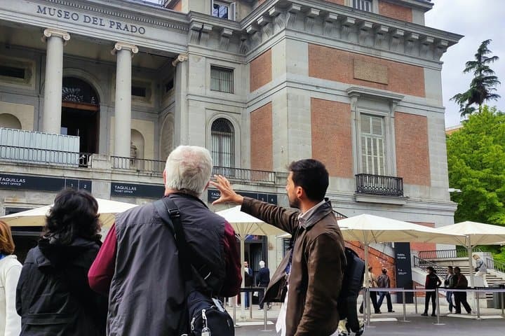 Madrid in a day: Prado Museum and Historic City Walk (Max 6)