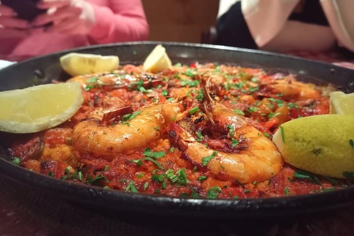 Madrid Local Tapas & History Tour with Dinner