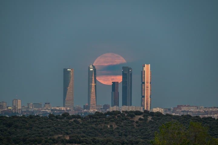 Dark Side of Madrid: Ghosts, Executions & Murders Walking Tour