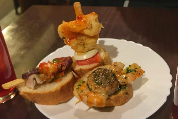 El Born and Gothic Quarter Local Food Tour with Tastings