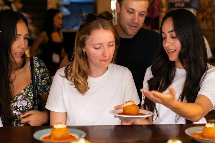 El Born and Gothic Quarter Local Food Tour with Tastings