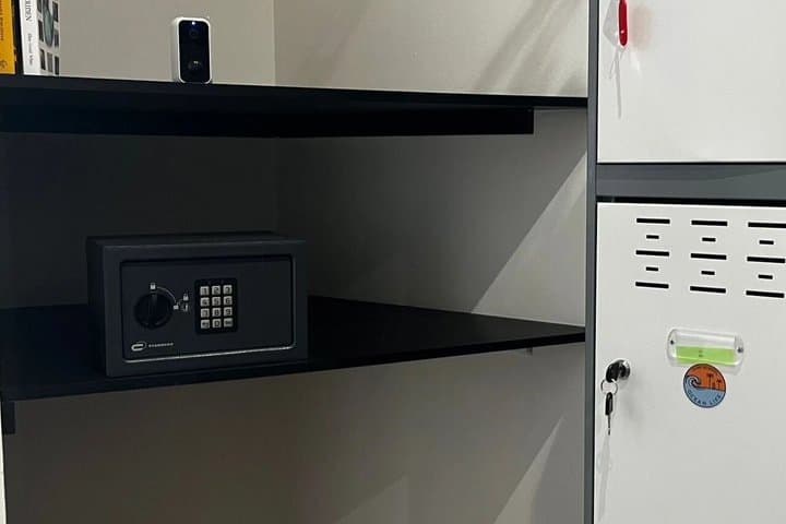Ocean Life secure storage and luggage storage - Tenerife