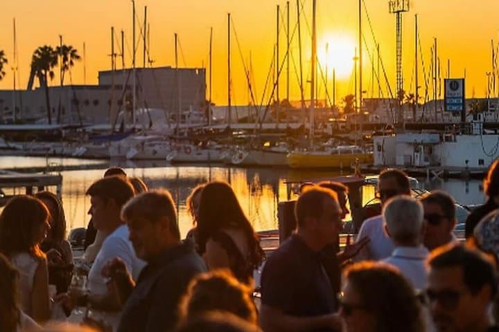 Valencia: Old Town to City of Arts E-Bike Tour+Total Eclipse