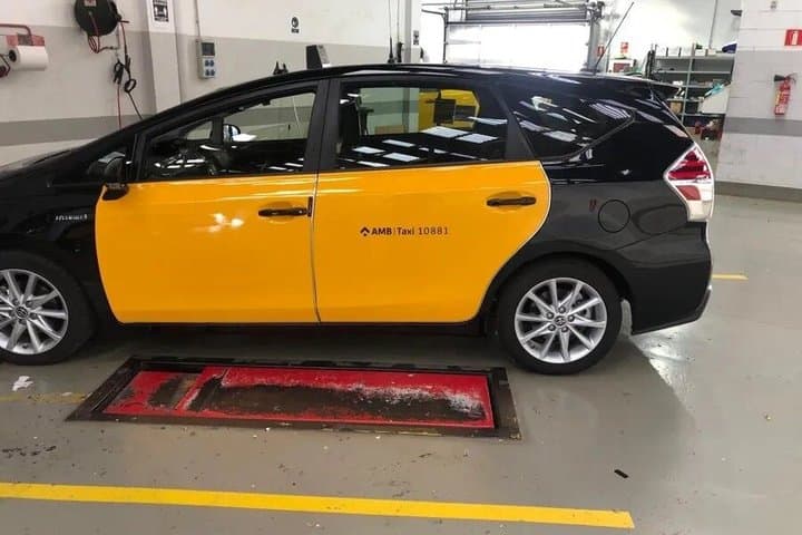 Barcelona Cruise Port to Sants Station Private Taxi Transfer