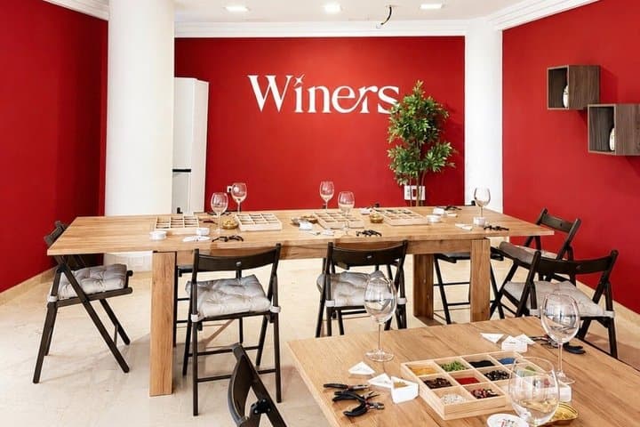 Jewelry workshop with unlimited wine Alicante