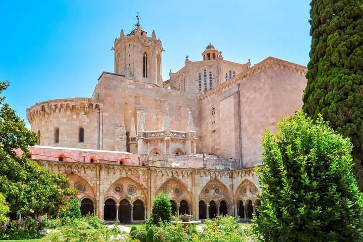 Tarragona Scavenger Hunt & Highlights Self-Guided Walking Tour