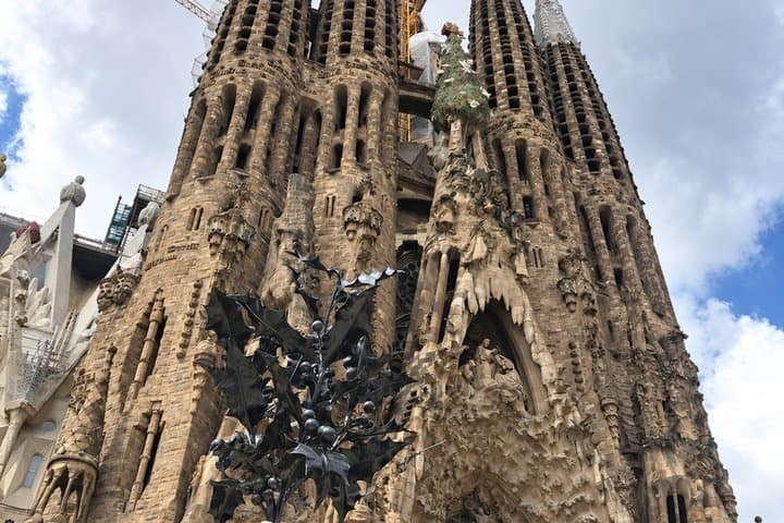 Barcelona Sagrada Familia Entry Ticket with Audio Guide